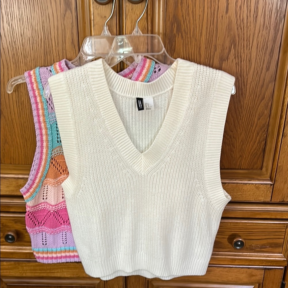 Colorful Knit Tank Top - Picture 8 of 11